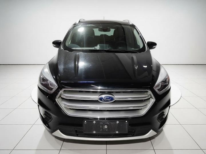Kuga 2018 Facelift EcoBoost 180 RWD photo 2