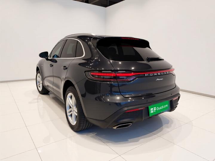 2022 Macan 2.0T photo 4