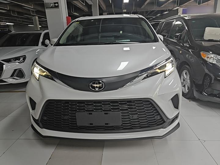 Granvia 2024 2.5L Hybrid Comfort photo 2