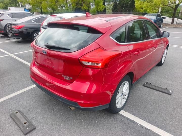 Focus 2017 Hatchback EcoBoost 180 AT Elite photo 4