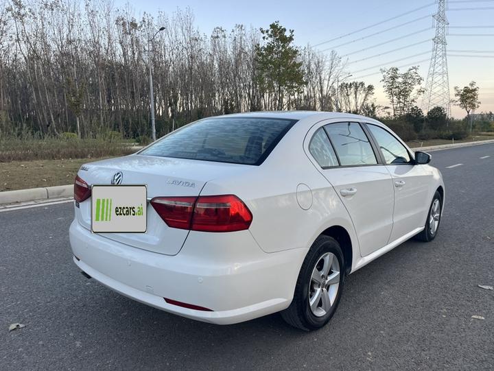 Lavida 2013 Facelift Classic 1.6L AT photo 2