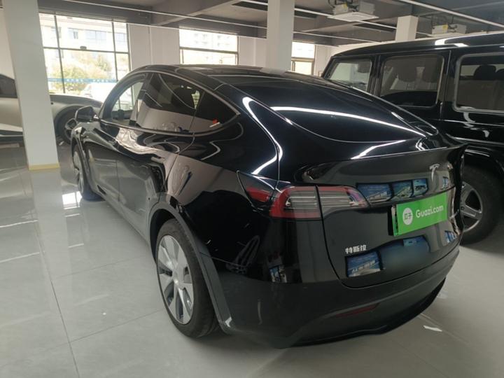 Model Y 2023 RWD photo 4