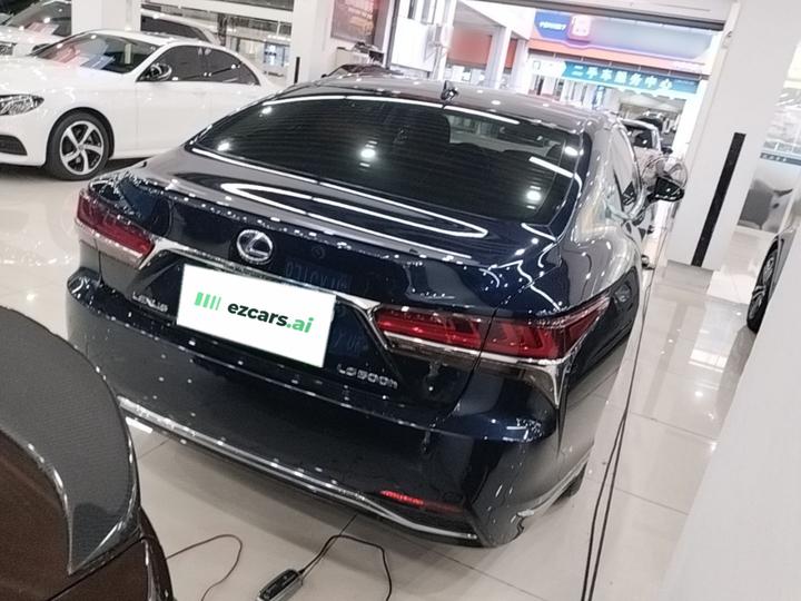 LS 2018 500h Excellence China V photo 6