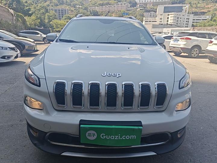 Cherokee 2017 2.0L photo 2