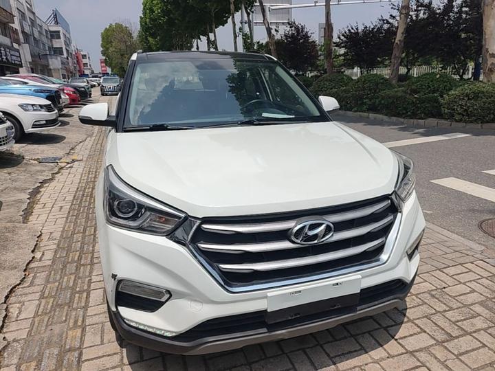 ix25 2017 1.6L AT Smart photo 2