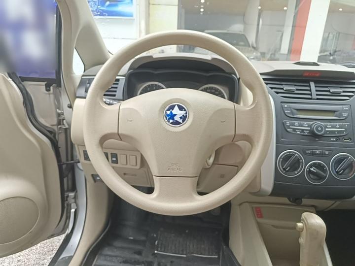 D50 2014 1.6L AT photo 2