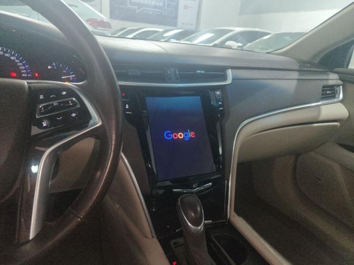 XTS 2015 28T Comfort photo 8