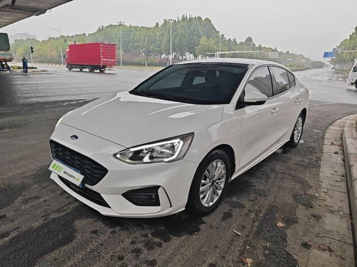 Focus 2020 Sedan EcoBoost 180 AT