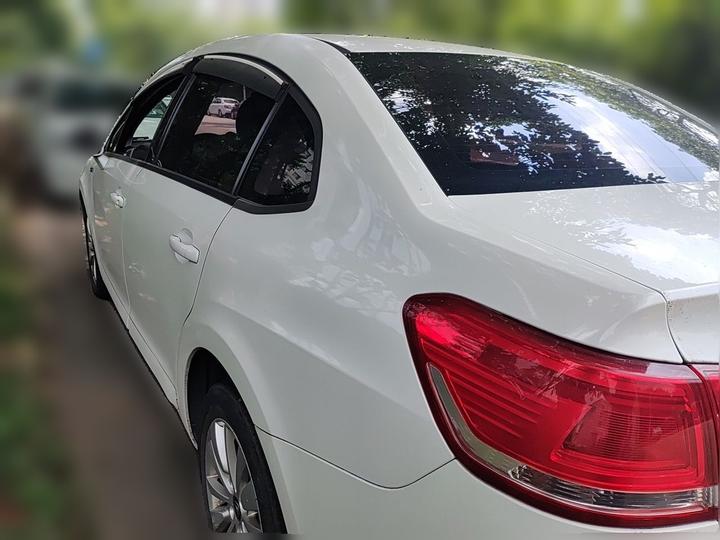 2014 VTS 1.6L MT photo 4