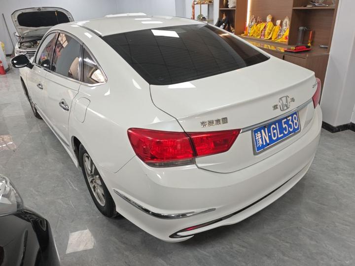 Spirior 2015 2.0L Collection photo 4