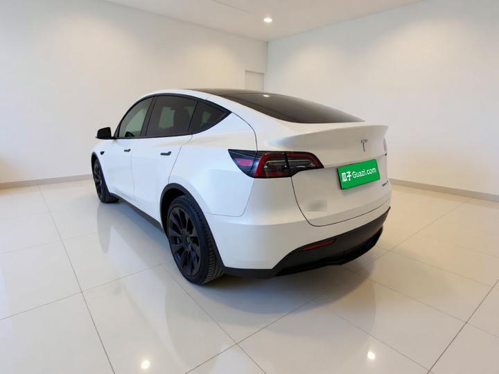 Model Y 2022 Facelift RWD photo 4