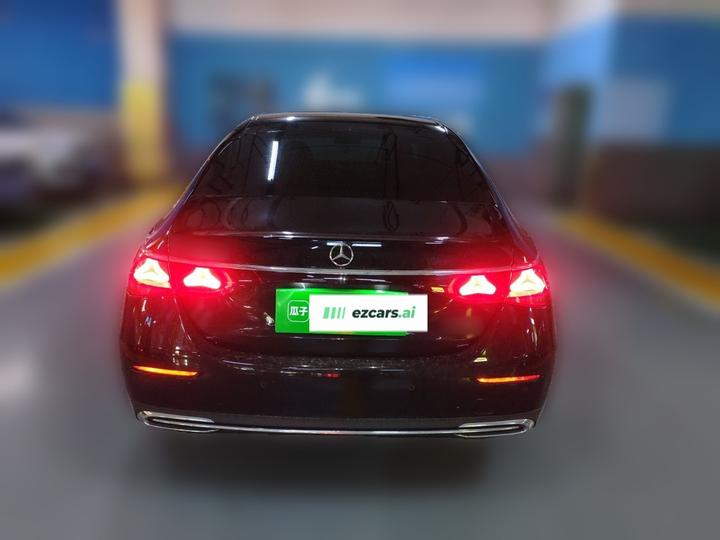 E-Class 2025 E 300 L Luxury photo 5