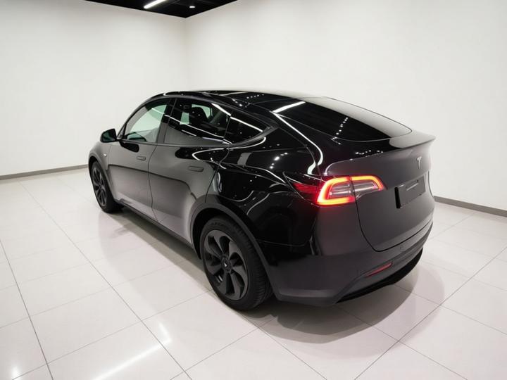 Model Y 2022 Facelift RWD photo 4