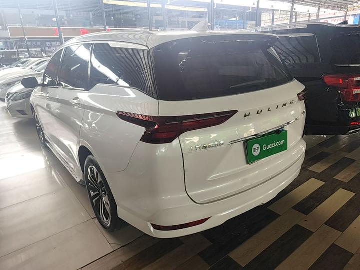 Wuling 2020 1.5T CVT Flagship photo 4