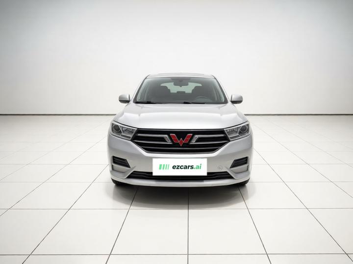 Wuling Hongguang 2018 1.5L S Standard L2B photo 2