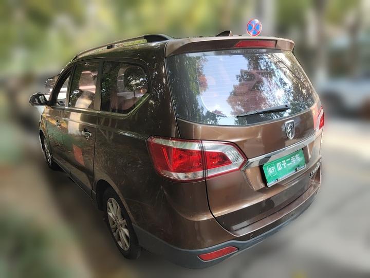 730 2014 1.5L MT Comfort 7-Seater photo 4