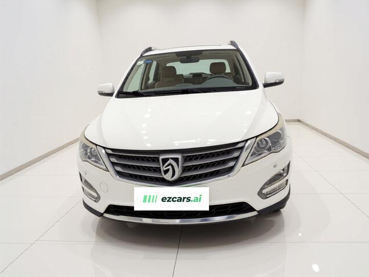 560 2015 1.8L MT Luxury photo 2