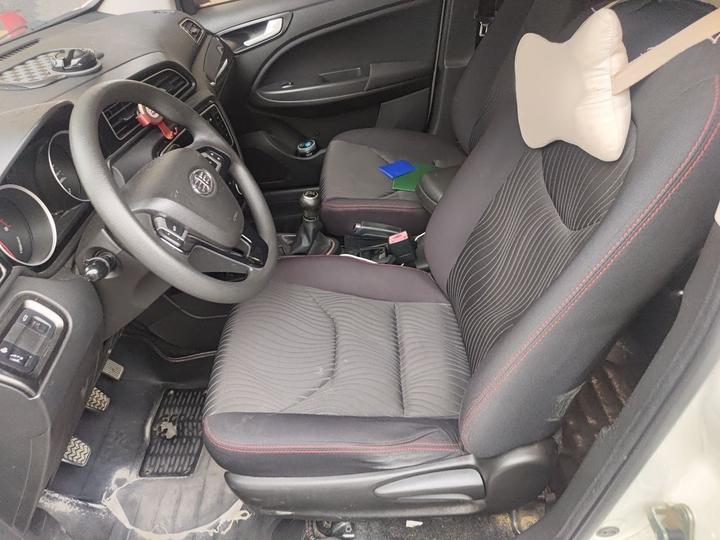 FAW D60 2017 1.5L MT Standard photo 7