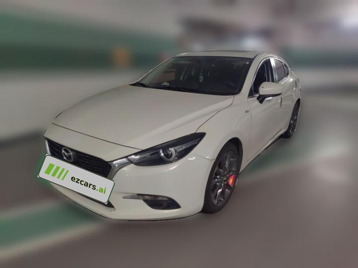 3 Axela 2017 Hatchback 2.0L AT Luxury China V