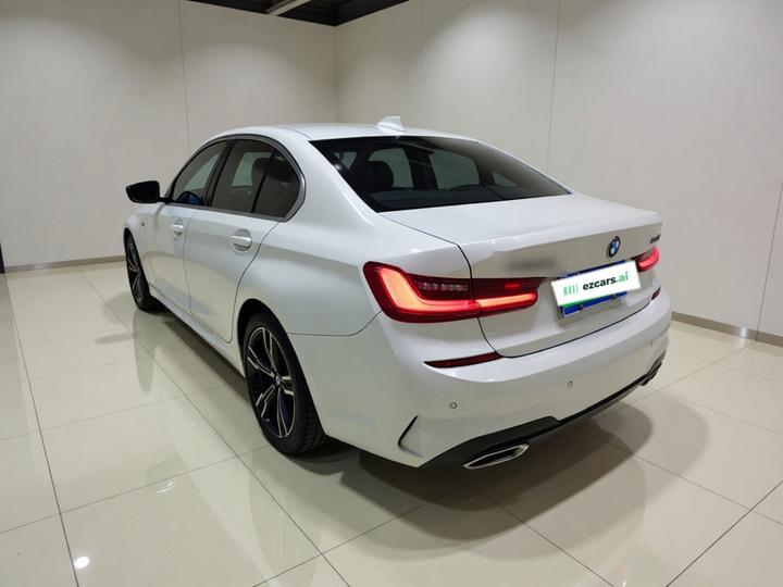 3 Series 2022 325i M Sport Package photo 4