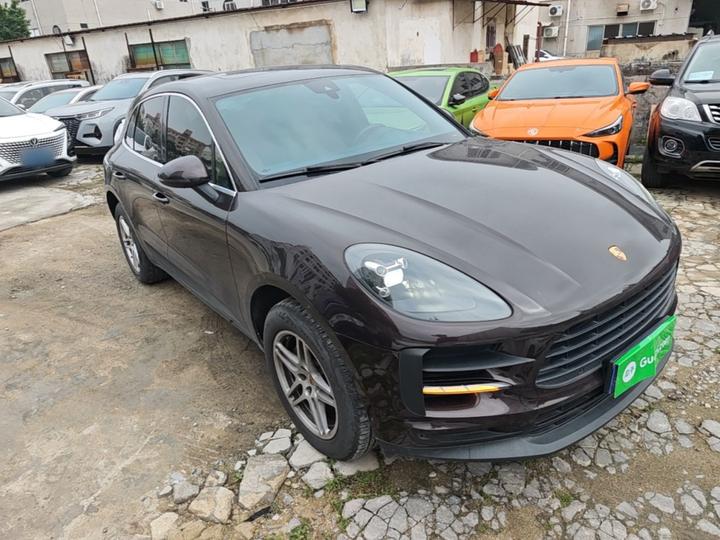 2018 Macan 2.0T photo 3