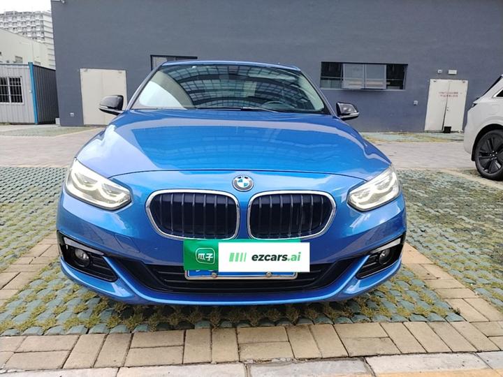 1 Series 2017 118i Sport photo 2