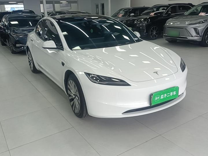Model 3 2023 RWD photo 3