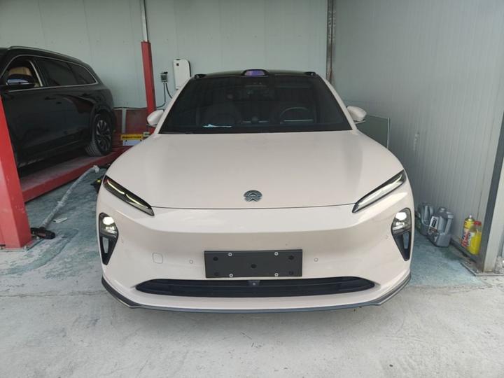 ET5T 2023 75kWh Touring photo 2
