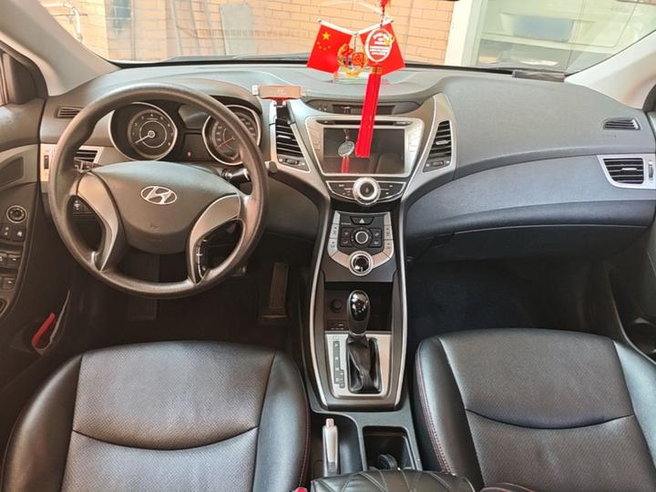 Elantra 2016 1.6L AT Smart photo 5