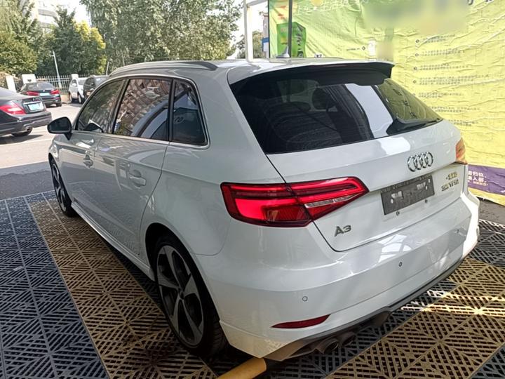 A3 2018 30 Anniversary Sportback 35 TFSI Sport photo 4