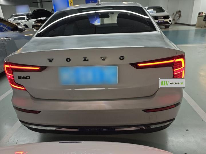 S60 2024 B4 Luxury photo 5
