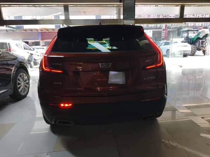 XT4 2018 28T AWD Platinum Sport photo 5