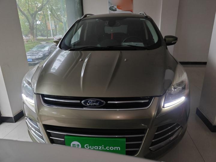 Kuga 2015 1.5L GTDi RWD photo 2