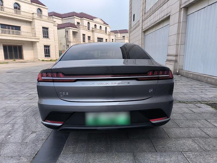 Han 2021 EV Standard Range Luxury photo 3