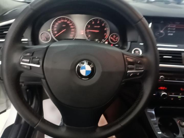 5 Series 2014 520Li photo 2