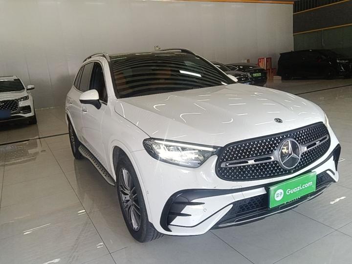 GLC 2023 GLC 300 L 4MATIC Dynamic 5-Seater photo 3