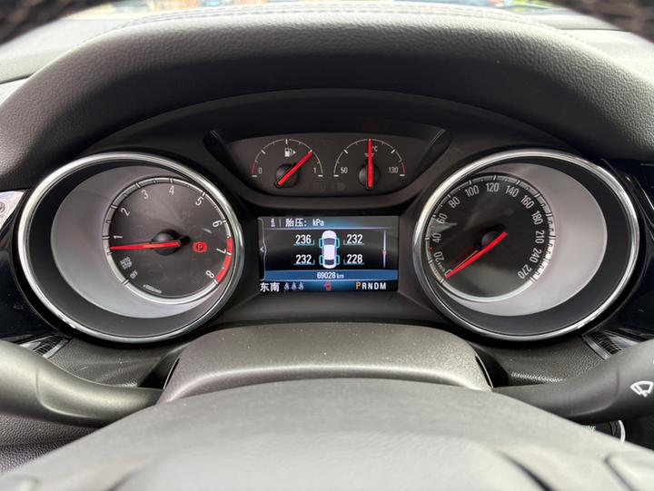 Regal 2019 20T Elite China VI photo 2