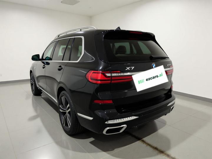 X7 2021 Facelift xDrive40i Exclusive M Sport Package photo 4