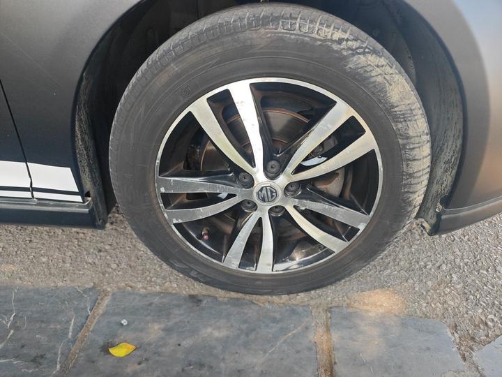 MG6 2014 Hatchback 1.8L MT photo 8