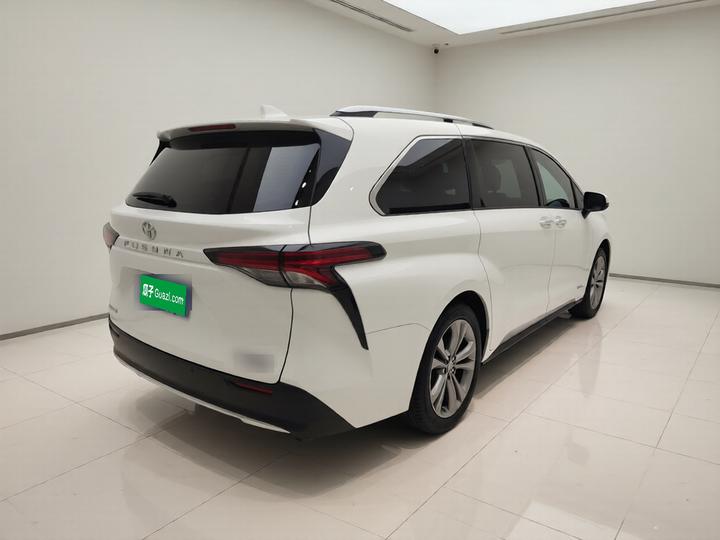 Sienna 2023 2.5L Hybrid Platinum photo 4