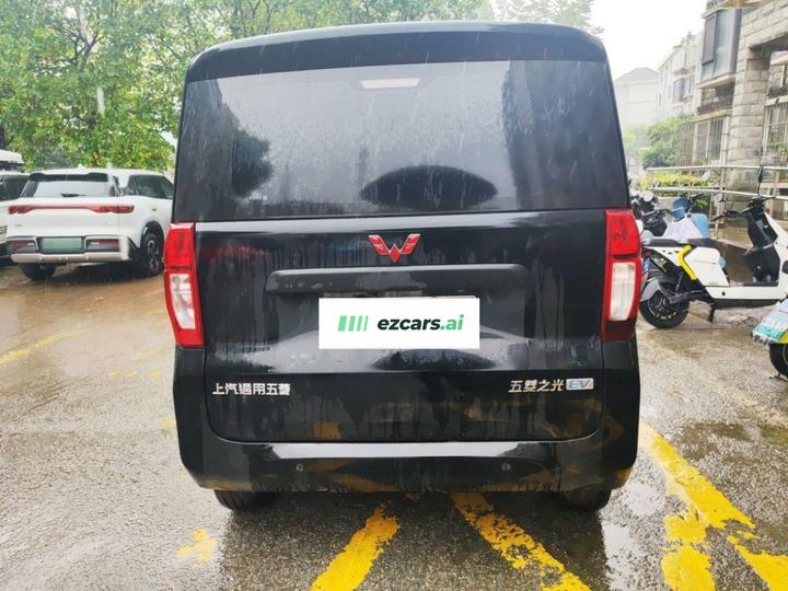 Wuling Zhiguang EV 2025 305km Progressive photo 5