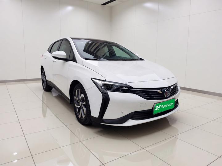 6 2022 PHEV photo 3