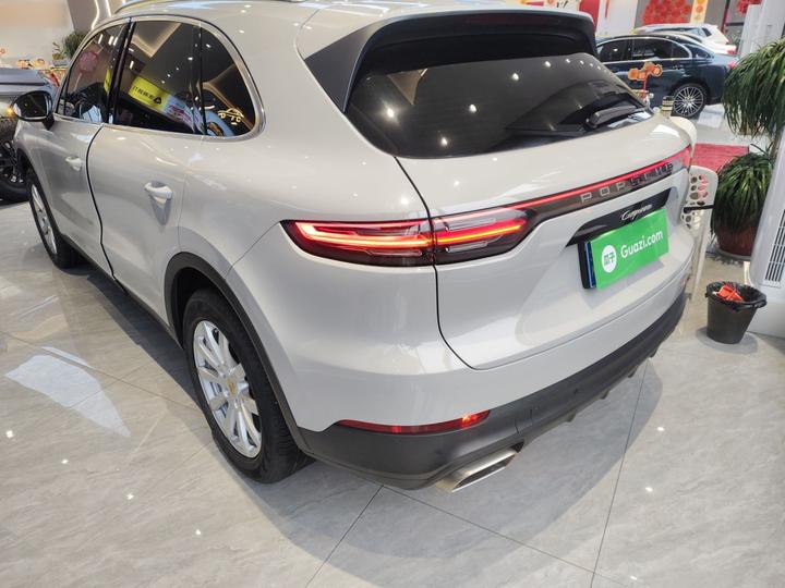 2018 Cayenne 3.0T photo 4