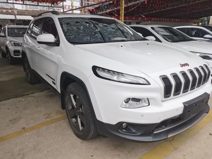 Cherokee 2016 2.4L 75 Tribute photo 3