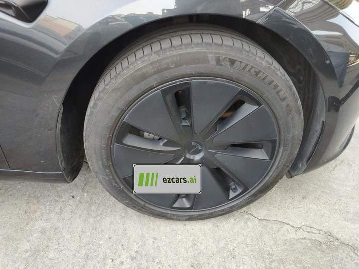 Model 3 2023 RWD photo 5