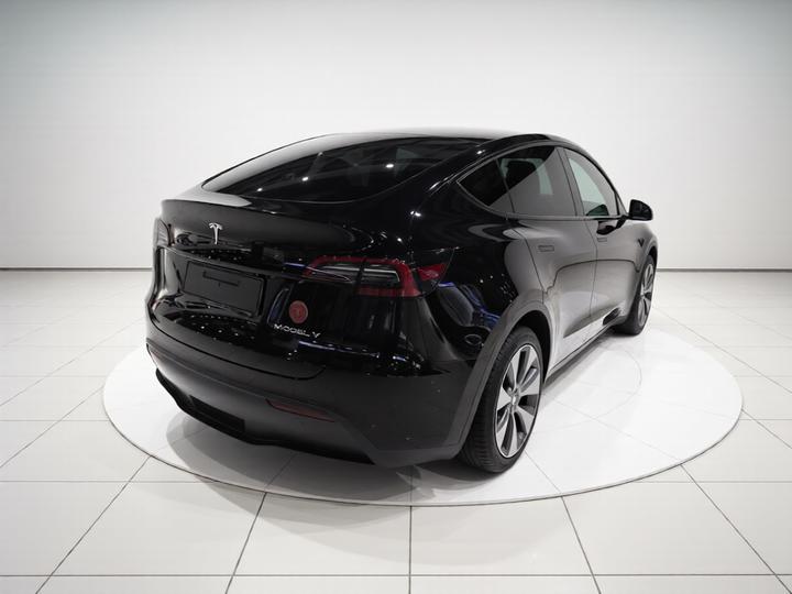 Model Y 2022 Facelift RWD photo 4