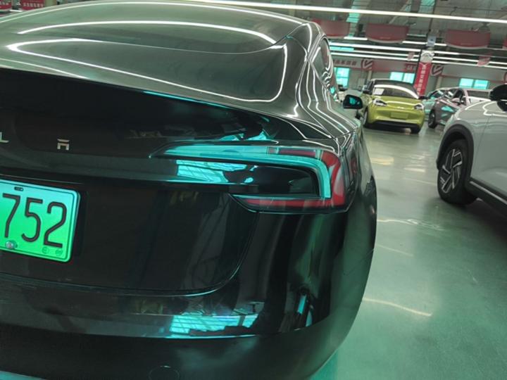 Model 3 2023 RWD photo 7
