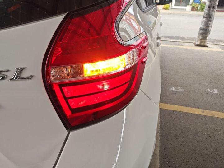 YARiS L 2021 1.5L CVT Leading photo 7
