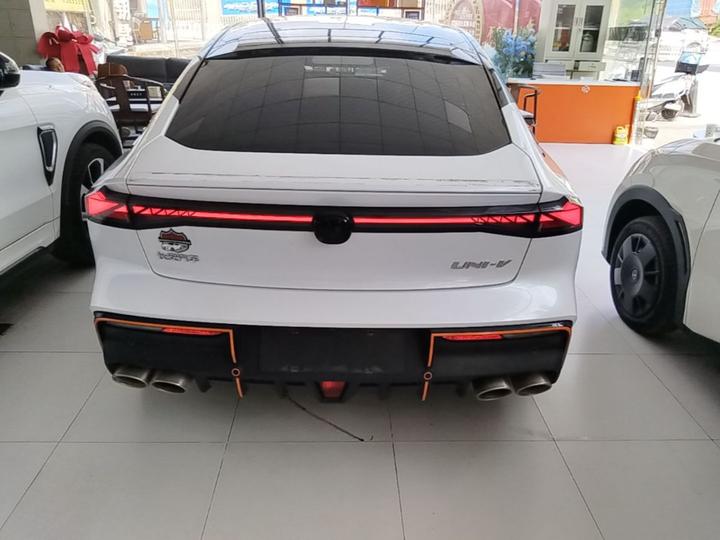 UNI-V 2023 1.5T Sport photo 3