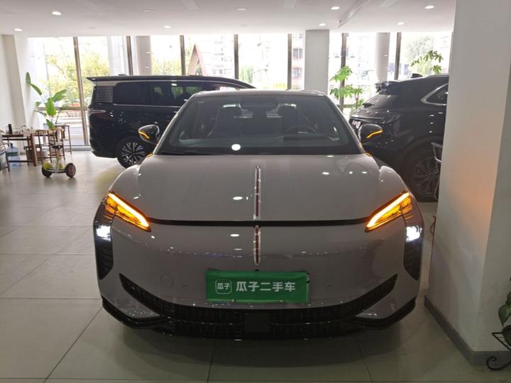 EH7 2025 640 AWD photo 2
